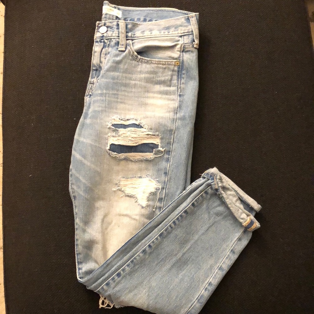 Abercrombie & Fitch Size 2 w26 Ripped Jeans